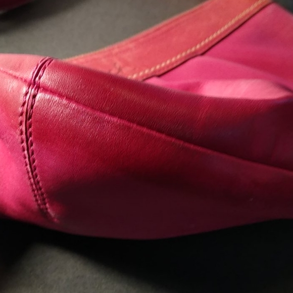 Coach - Picture 4 of 9